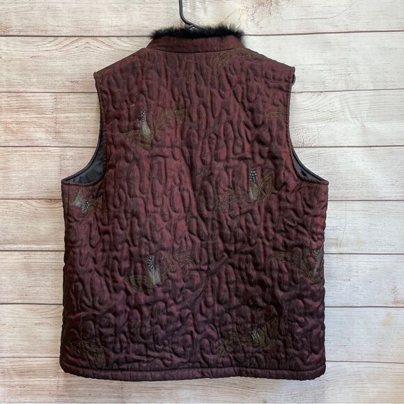 CHICOS WINE QUILTED VEST‎ WITH BLACK RABBIT FUR TRIM - Picture 5 of 5